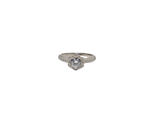 Charger l&#39;image dans la galerie, Cubic Zirconia Halo Ring
