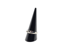 Charger l&#39;image dans la galerie, Sterling Silver Infinity Sapphire Stone Ring
