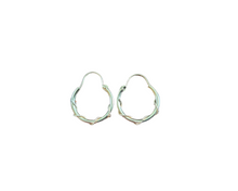 Charger l&#39;image dans la galerie, Yellow Gold Hoop Earrings
