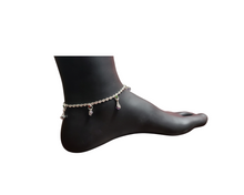 Load image into Gallery viewer, Delicate Payal Anklets Pair
