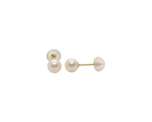 Load image into Gallery viewer, Pearls Earrings
