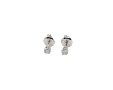 Charger l&#39;image dans la galerie, White Gold Diamond Solitaire Stud Earrings
