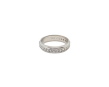 Charger l&#39;image dans la galerie, White Gold Men&#39;s Diamond Wedding Band
